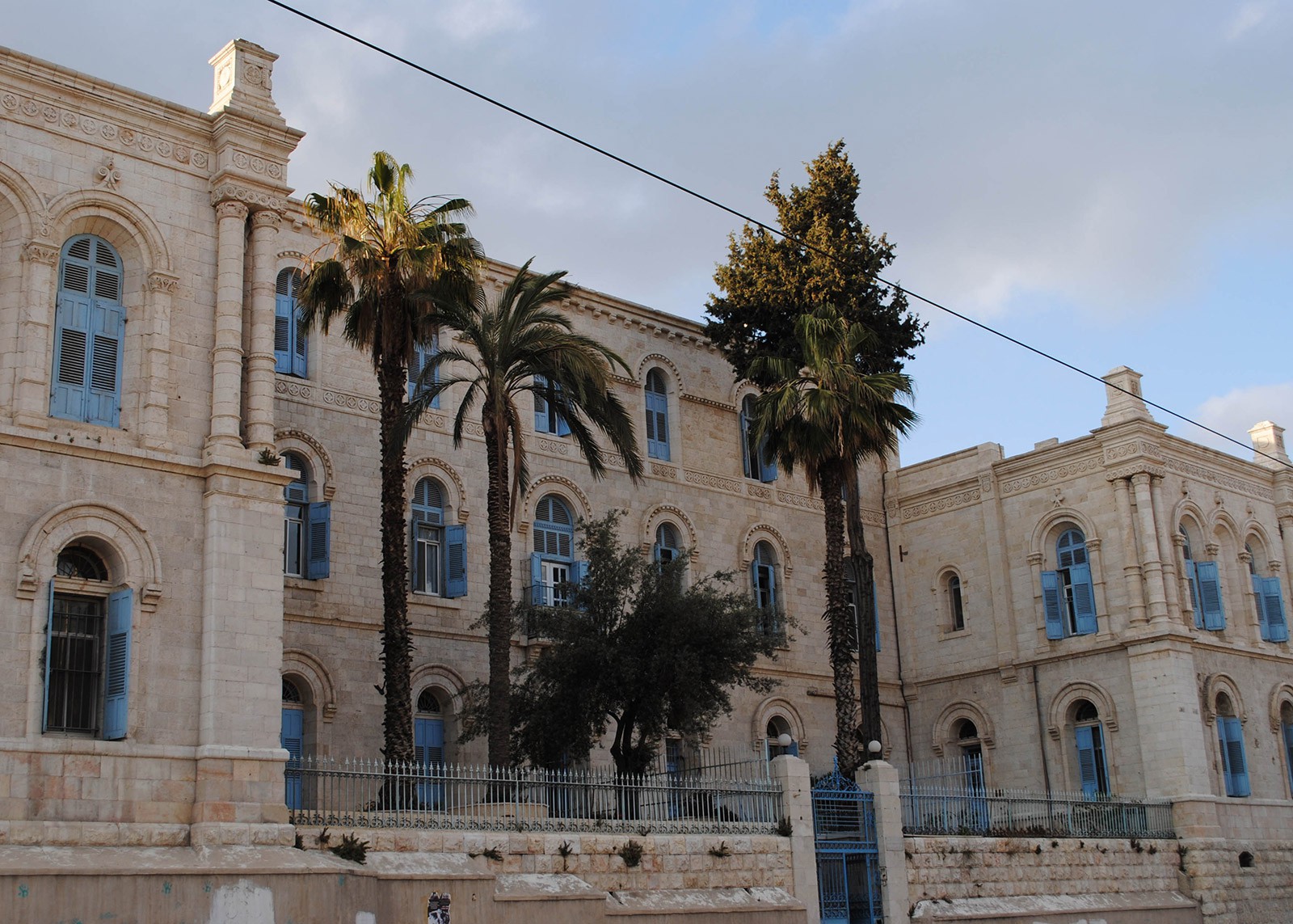 Das heutige „Saint Louis Hospital“ in Jerusalem ist der Nachfolger des von Arnold im Oktober 1851 mitbegründeten Hospitals „St. Ludwig“ für Patienten aller Religionen und Völker. CC BY 2.0 / Foto: Paulina Zet, Vered Hasharon